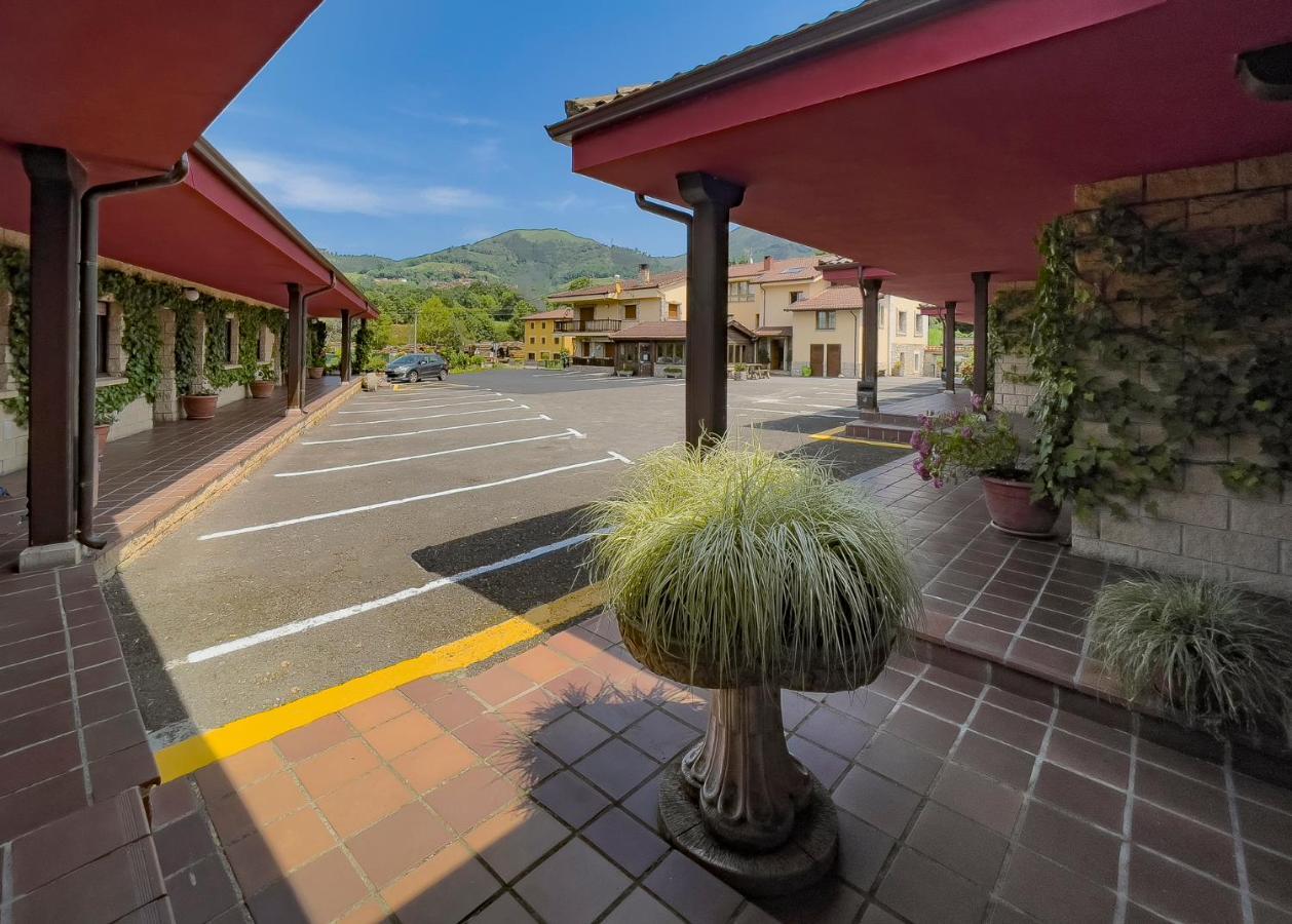 Hotel Rural "La Ruta De Cabrales" كون المظهر الخارجي الصورة