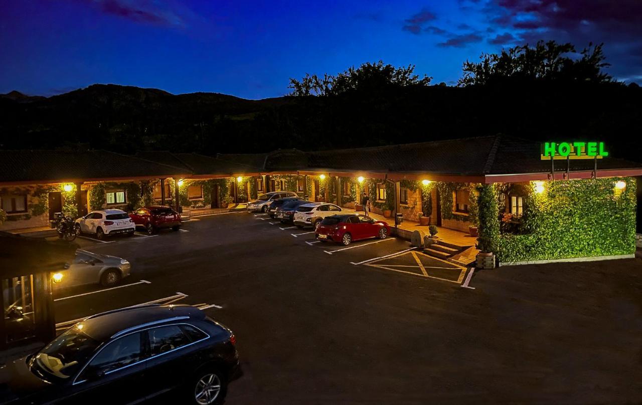 Hotel Rural "La Ruta De Cabrales" كون المظهر الخارجي الصورة