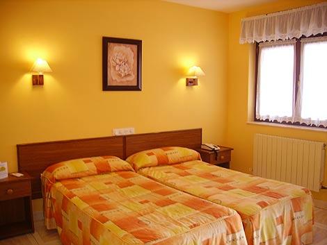 Hotel Rural "La Ruta De Cabrales" كون المظهر الخارجي الصورة